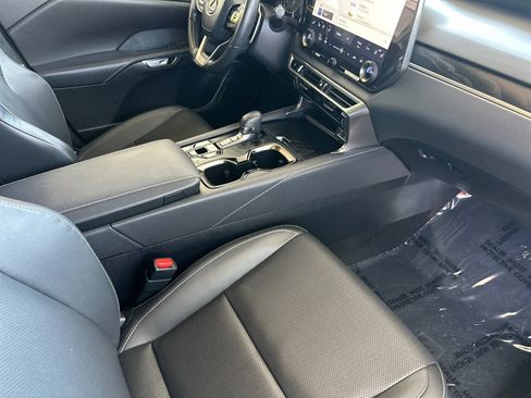 Used 2024 Lexus RX 350 Premium w/ Cold Area Package FWD image 18