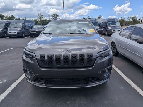 Used 2019 Jeep Cherokee High Altitude AWD/4WD image 2