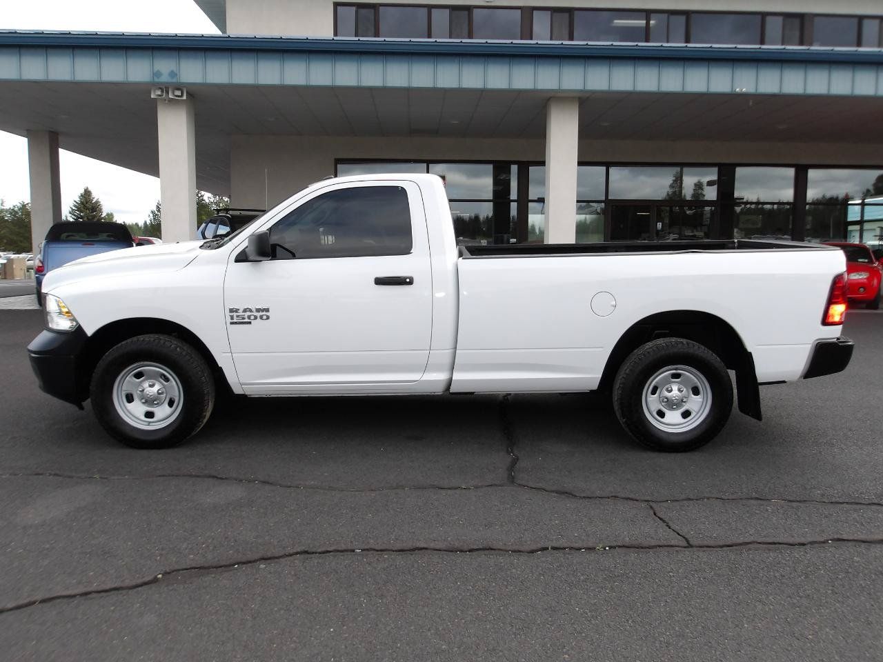 Used 2022 RAM 1500 Tradesman w/ Power & Remote Entry Group AWD/4WD image 2