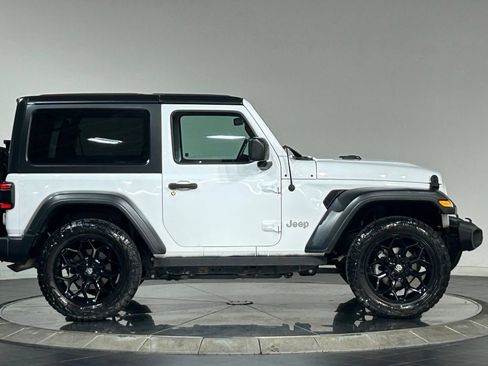 Used 2019 Jeep Wrangler Sport AWD/4WD image 11