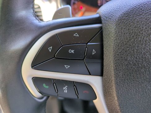 Used 2017 Jeep Grand Cherokee Limited AWD/4WD image 25