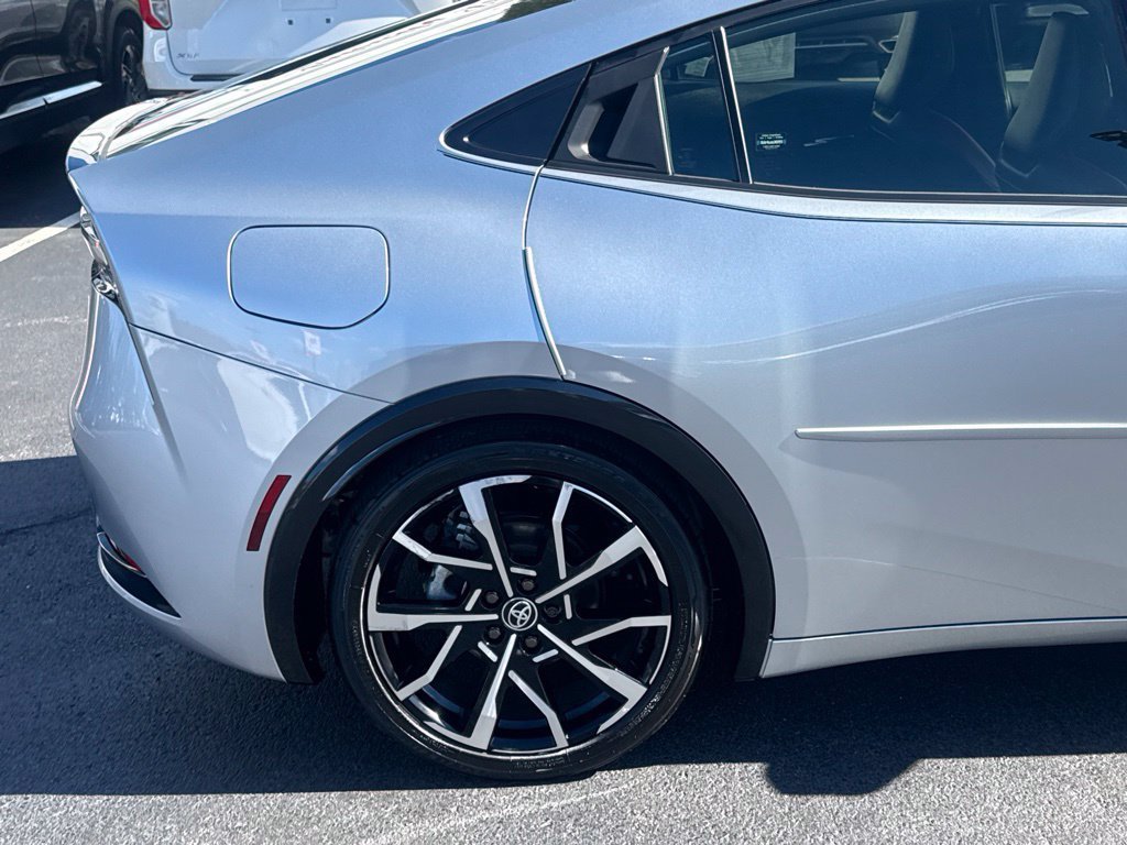 Used 2023 Toyota Prius Prime FWD image 8