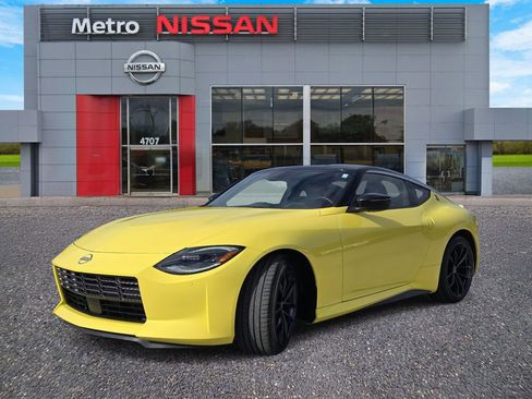 Used 2024 Nissan Z Performance w/ Floor Mat Package image 3