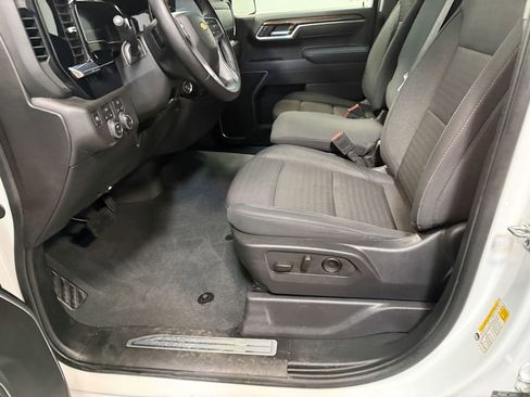 Used 2025 Chevrolet Silverado 1500 LT image 58