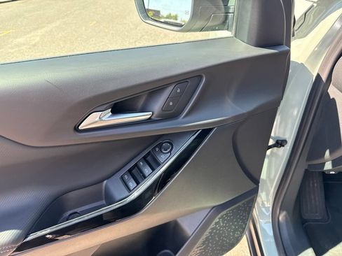 Used 2026 Chevrolet Equinox LT AWD/4WD image 18