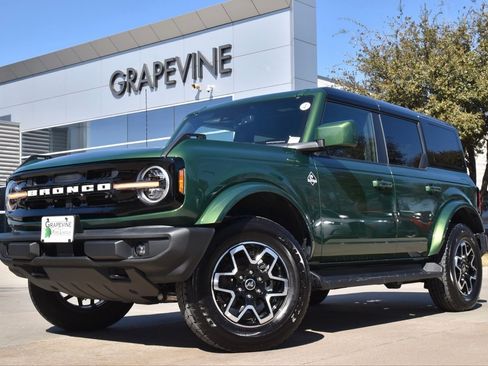 Certified 2025 Ford Bronco Outer Banks image 2