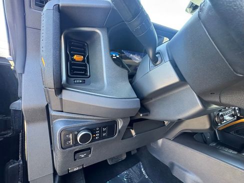 Used 2024 Ford Bronco Badlands AWD/4WD image 21