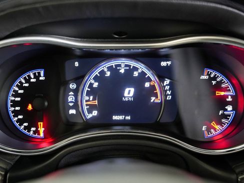 Used 2019 Jeep Grand Cherokee SRT w/ Trailer Tow Group IV AWD/4WD image 12