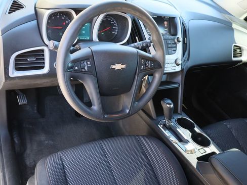 Used 2017 Chevrolet Equinox LS image 10