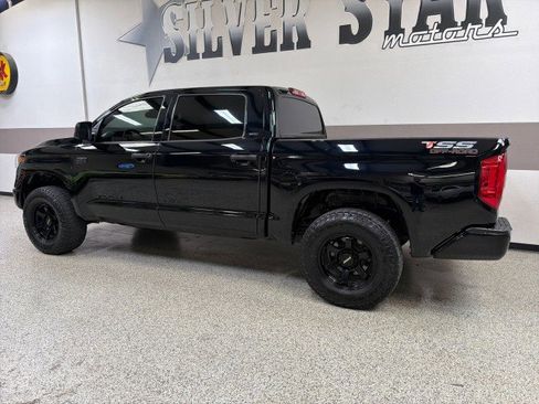 Used 2019 Toyota Tundra SR5 w/ SR5 Upgrade Package image 6