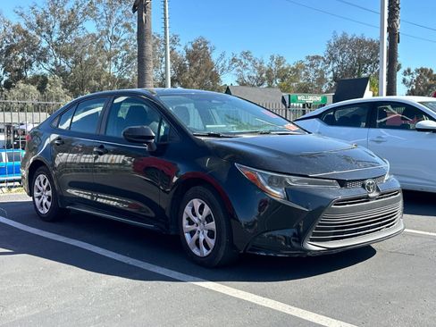 Used 2024 Toyota Corolla LE FWD image 4