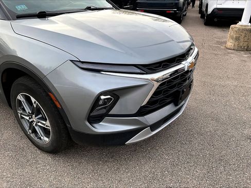 Used 2025 Chevrolet Blazer LT AWD/4WD image 5