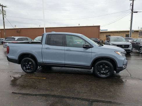 New 2026 Honda Ridgeline Black Edition image 2