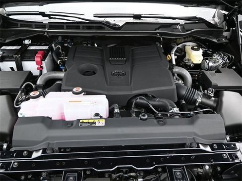 New 2026 Toyota Tundra SR image 16