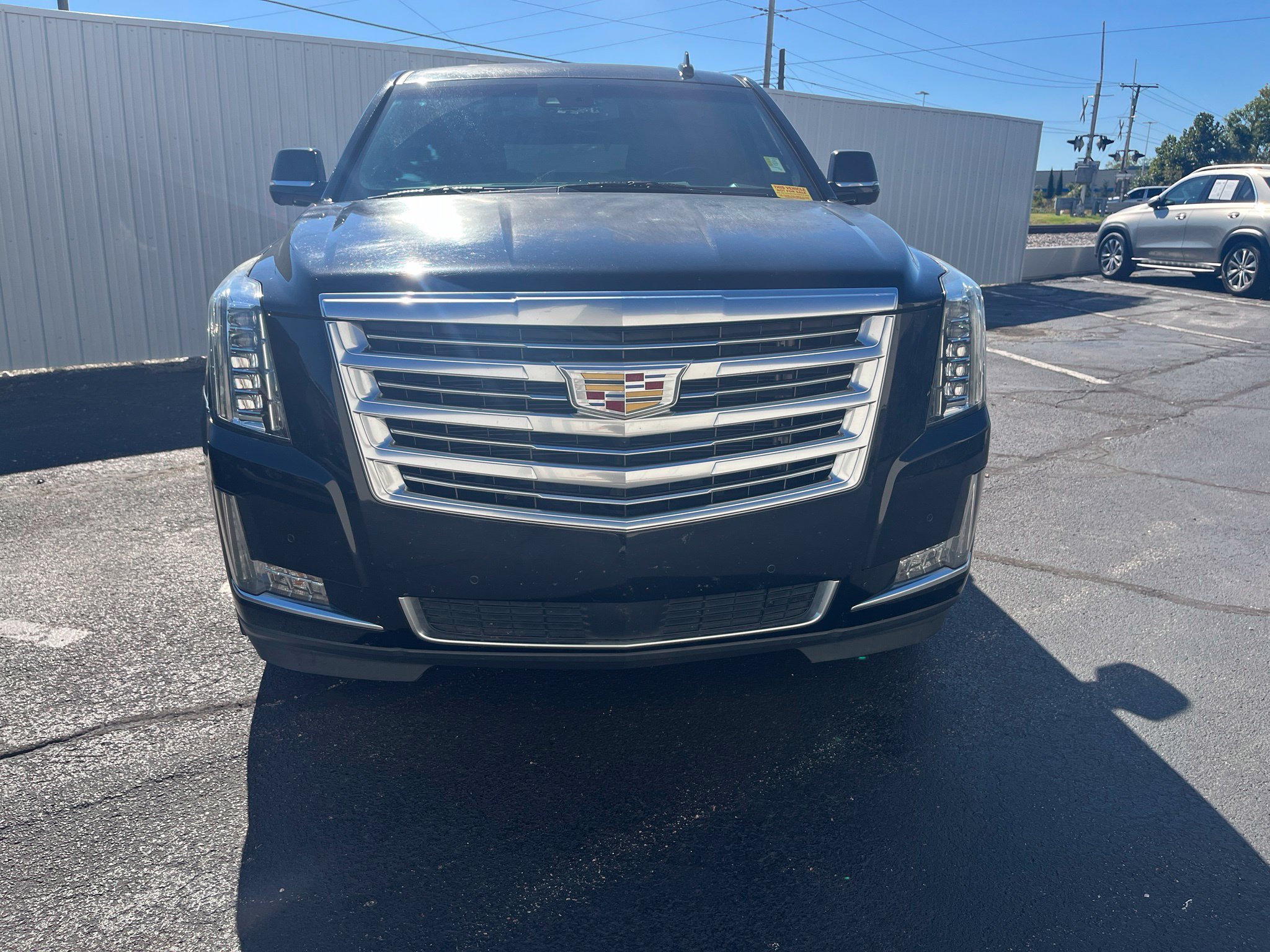 Used 2015 Cadillac Escalade Platinum AWD/4WD image 9