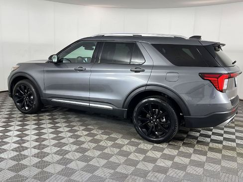 Used 2025 Ford Explorer Platinum w/ Ultimate Package AWD/4WD image 27