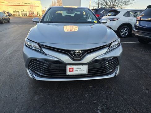 Certified 2020 Toyota Camry LE image 9