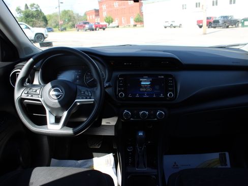 Certified 2023 Nissan Kicks SV FWD image 14