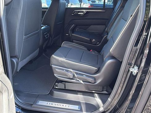 New 2026 Chevrolet Suburban Premier w/ Sun And Tow Package AWD/4WD image 19
