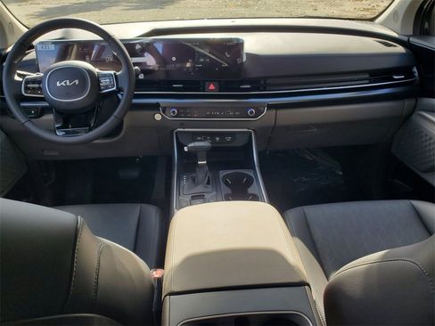 New 2026 Kia Carnival image 5