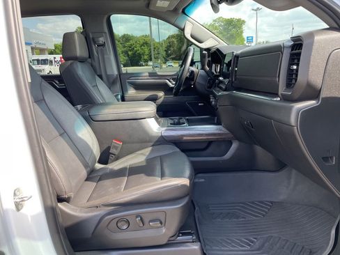 Used 2024 Chevrolet Silverado 2500 LTZ w/ LTZ Convenience Package AWD/4WD image 29