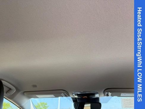 Used 2026 Toyota Prius XLE FWD image 15