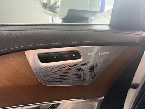 Used 2018 Volvo XC90 T8 Inscription w/ Luxury Package image 4
