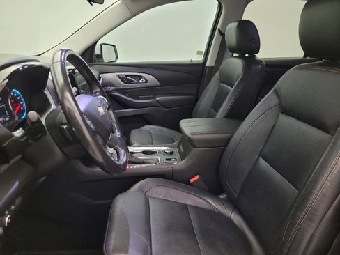 Used 2019 Chevrolet Traverse LT image 17