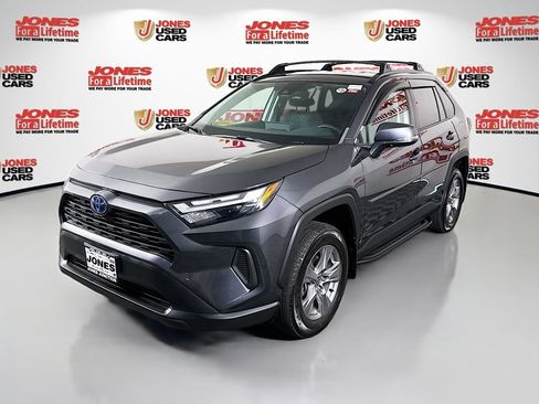Certified 2023 Toyota RAV4 XLE AWD/4WD image 13