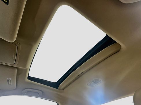 Used 2011 Honda Accord EX-L image 25