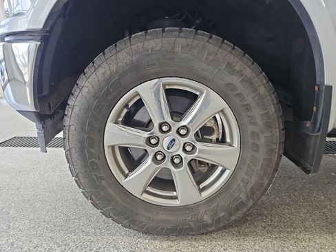 Used 2020 Ford F150 Lariat w/ Equipment Group 502A Luxury AWD/4WD image 24