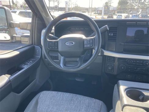 Used 2024 Ford F250 XLT image 11