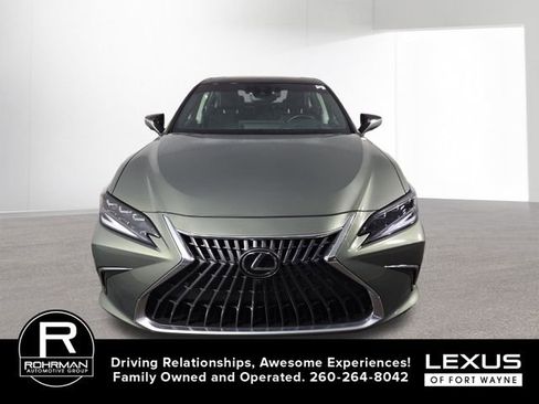 Used 2025 Lexus ES 350 Ultra Luxury image 3