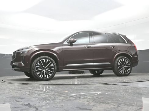Used 2025 Volvo XC90 B5 Ultra AWD/4WD image 26