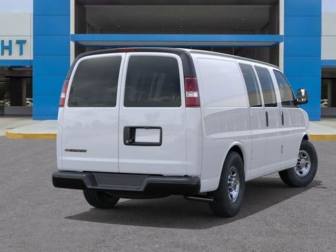 New 2026 Chevrolet Express 2500 image 4