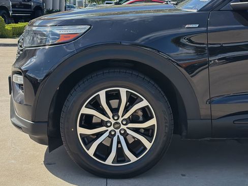 Certified 2023 Ford Explorer ST-Line w/ Class IV Trailer Tow Package RWD image 10