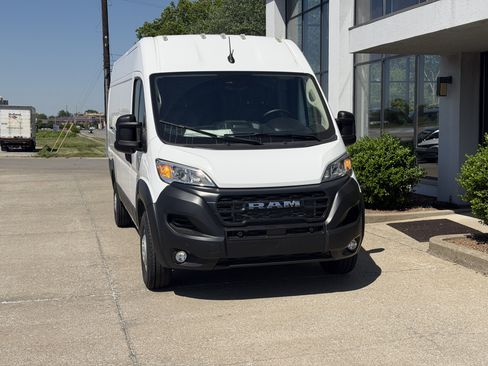 New 2025 RAM ProMaster 3500 w/ Cold Weather Group FWD image 17