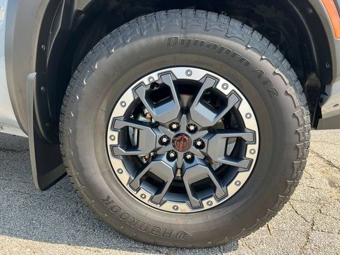 Used 2025 Nissan Frontier PRO-4X w/ Pro Premium Package AWD/4WD image 12