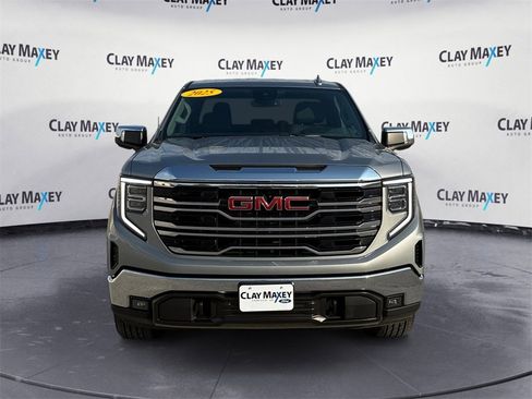 Used 2025 GMC Sierra 1500 SLT image 8