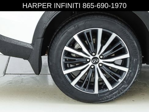 Used 2023 INFINITI QX60 Sensory w/ Vision Package AWD/4WD image 14