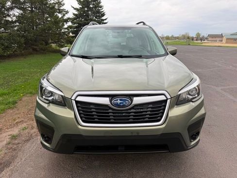 Used 2019 Subaru Forester Premium AWD/4WD image 5
