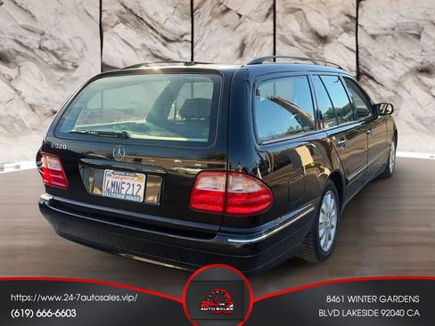 Used 2000 Mercedes-Benz E 320 Wagon image 5