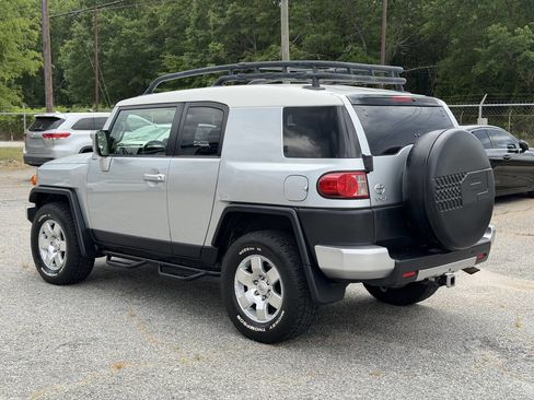 Used 2007 Toyota FJ Cruiser 4WD image 8