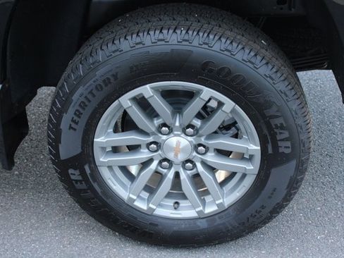 New 2024 Chevrolet Colorado LT w/ LT Convenience Package III image 22