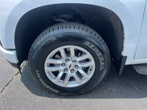 Used 2021 Chevrolet Silverado 1500 RST AWD/4WD image 9