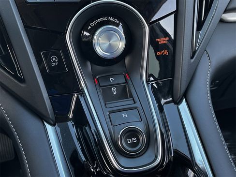 Used 2024 Acura RDX SH-AWD w/ Technology Package image 17