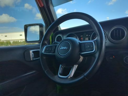 Used 2018 Jeep Wrangler Unlimited Rubicon AWD/4WD image 26