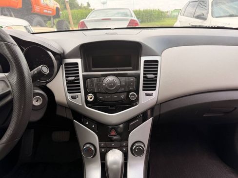 Used 2011 Chevrolet Cruze LT FWD image 19