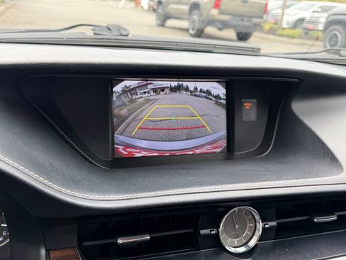 Used 2017 Lexus ES 350 w/ Luxury Package FWD image 25