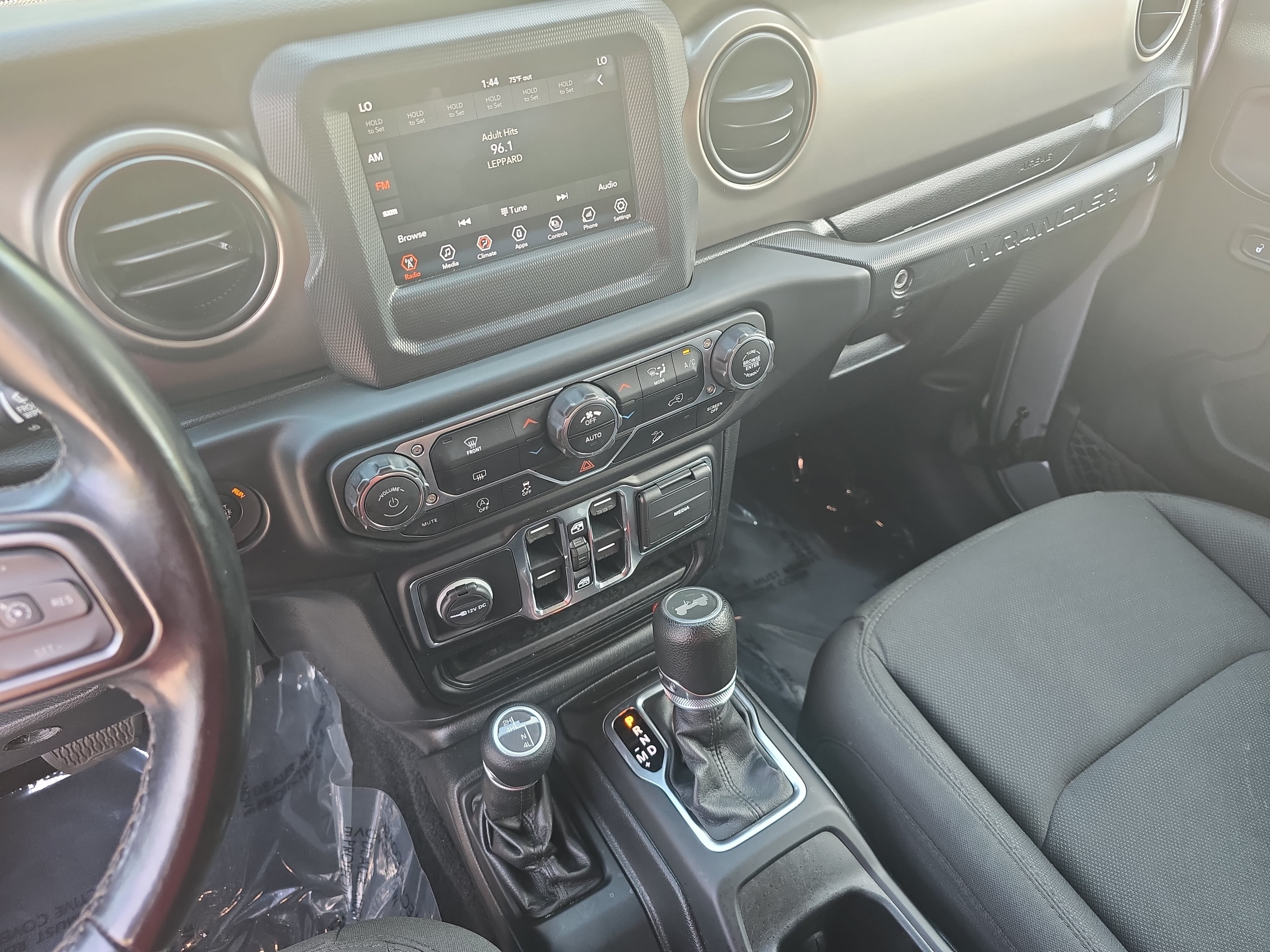 Used 2021 Jeep Wrangler Unlimited Sport AWD/4WD image 19